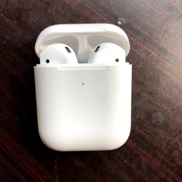AirPods